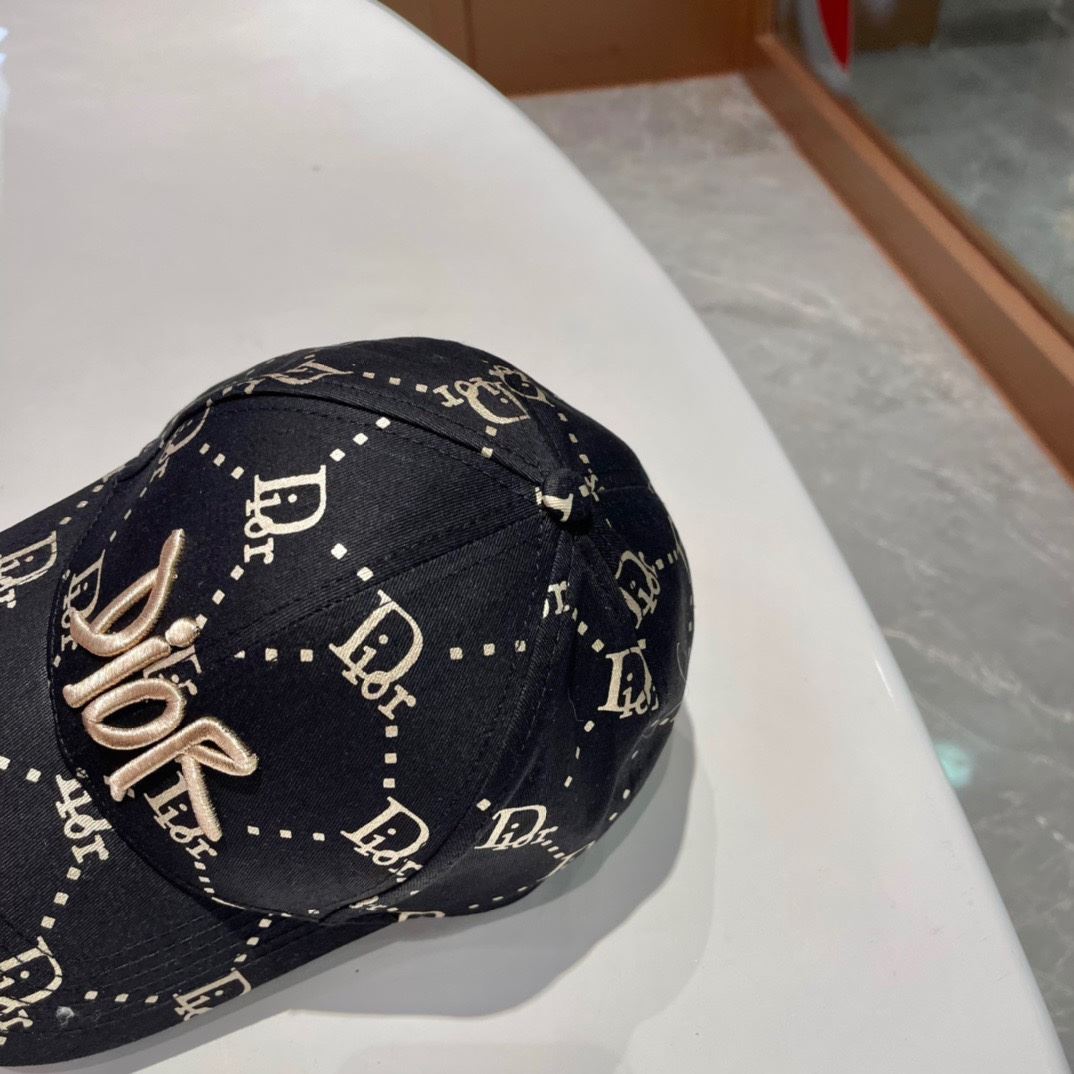 Christian Dior Caps